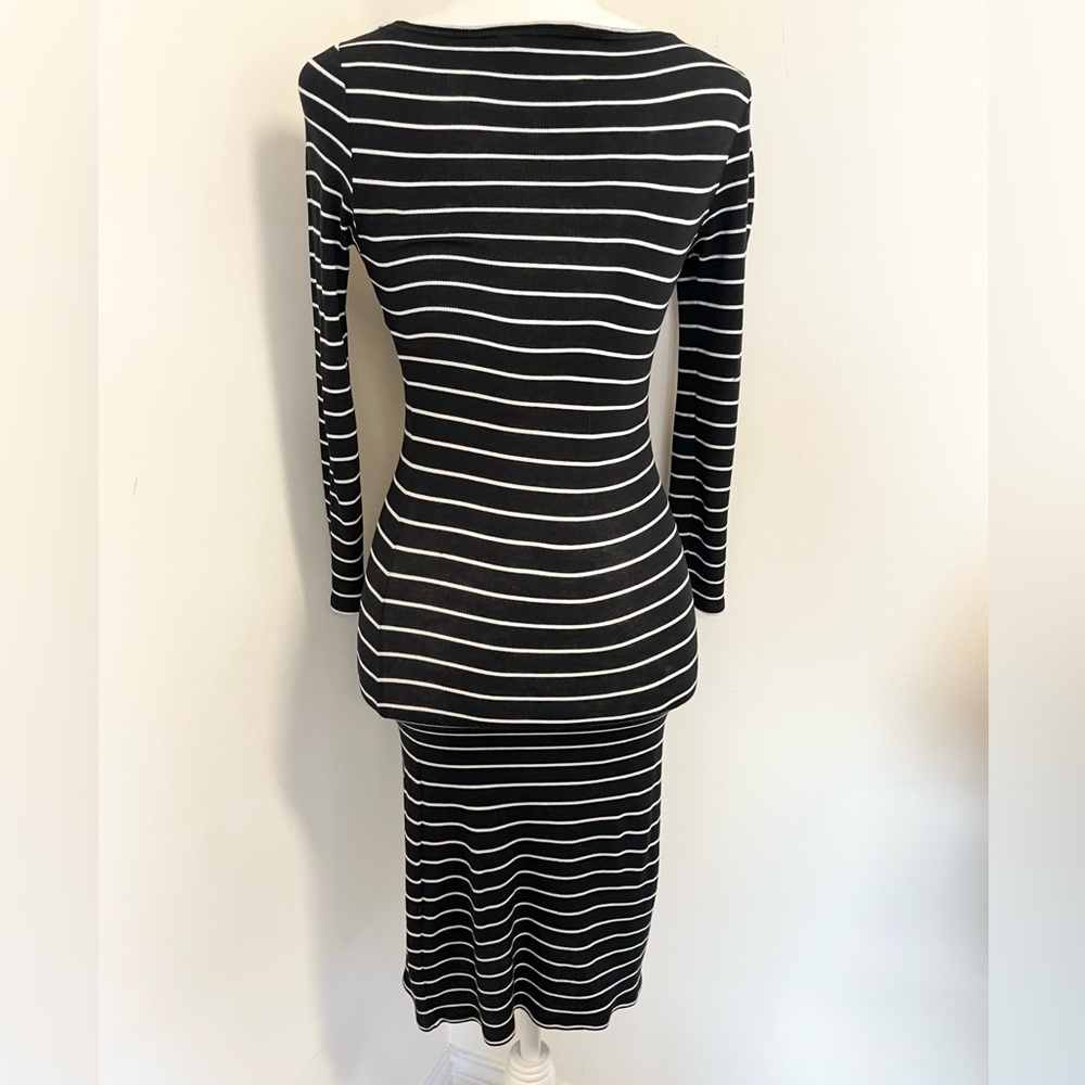Versatile Bcbgmaxazria Ribbed Lightweight Bodycon… - image 5